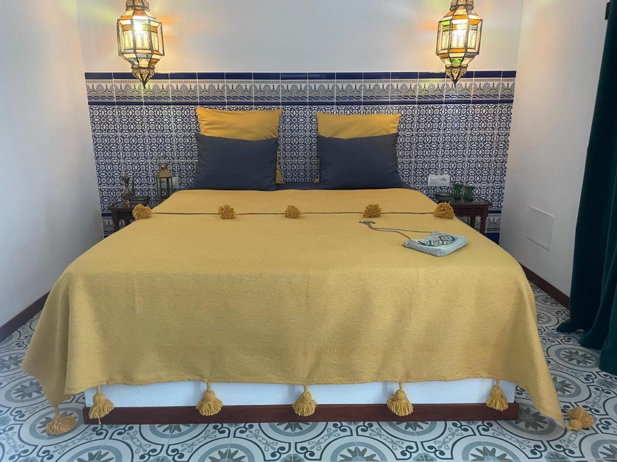 Kasbah Andaluz Guest House Chiclana de la Frontera Esterno foto